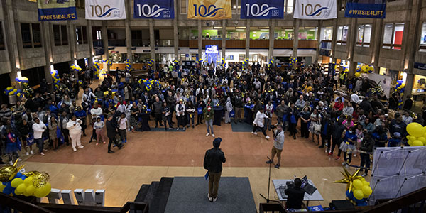 Approximately 700 Wits alumni and their partners attended the Alumni Welcome event at Homecoming Weekend on 2 September 2022 Approximately 700 Wits alumni and their partners attended the Alumni Welcome event at Homecoming Weekend on 2 September 2022